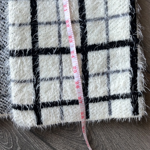 FOREVER 21 | Grid Print Cardigan Sweater - Picture 3 of 4